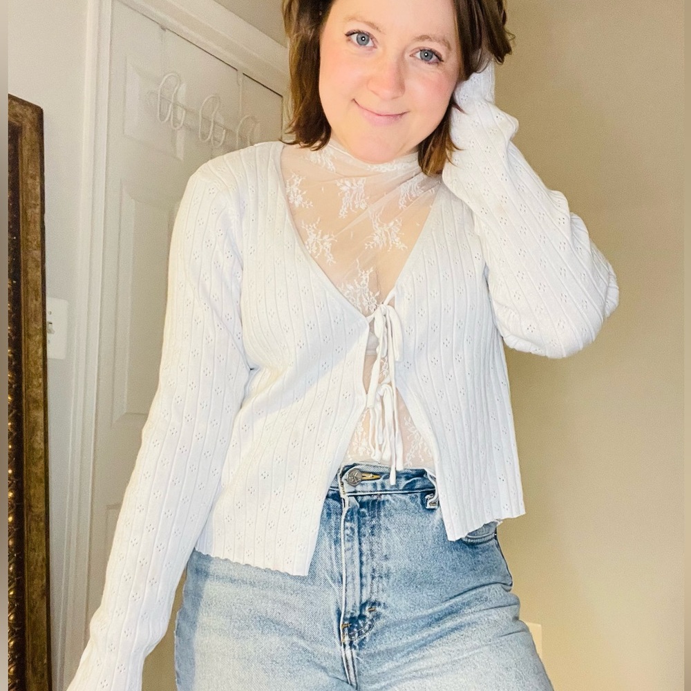 Double Tied Light Weight Cardigan

Size: X-Large

Brand: No Boundaries